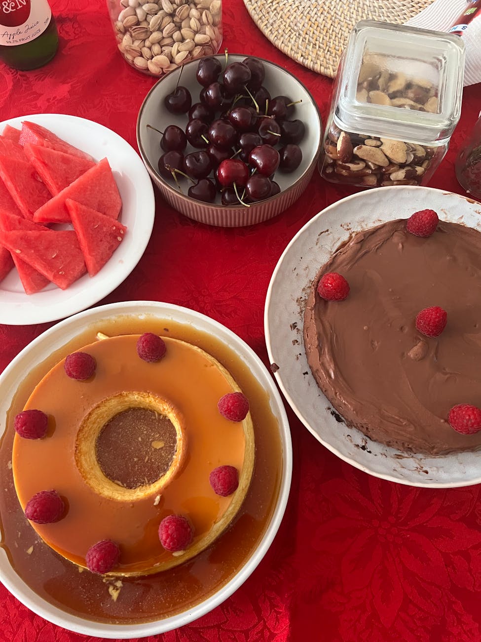 Pudim caseiro fácil: a receita cremosa de 2025 – Servindo a sobremesa perfeita